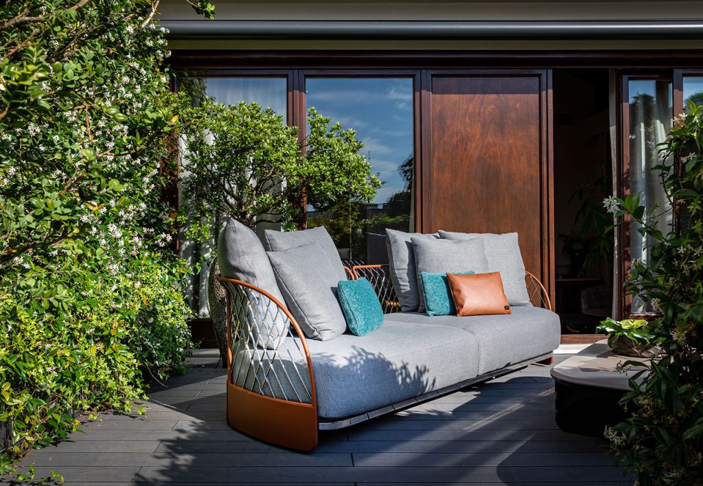 bentley home solsticeoutdoor 01 ridimensionata